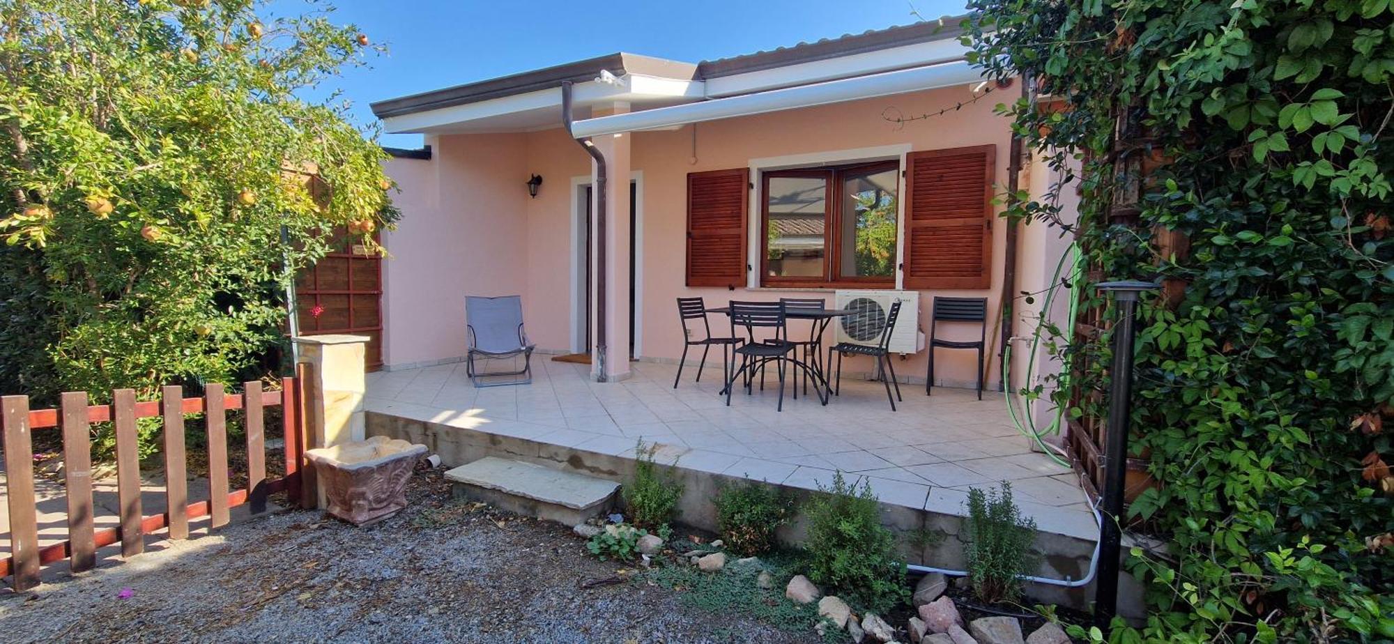 Casa Vacanza Mamaioa SantʼAnna Arresi Exterior foto